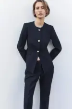 TAILORED ROUND NECK BLAZER